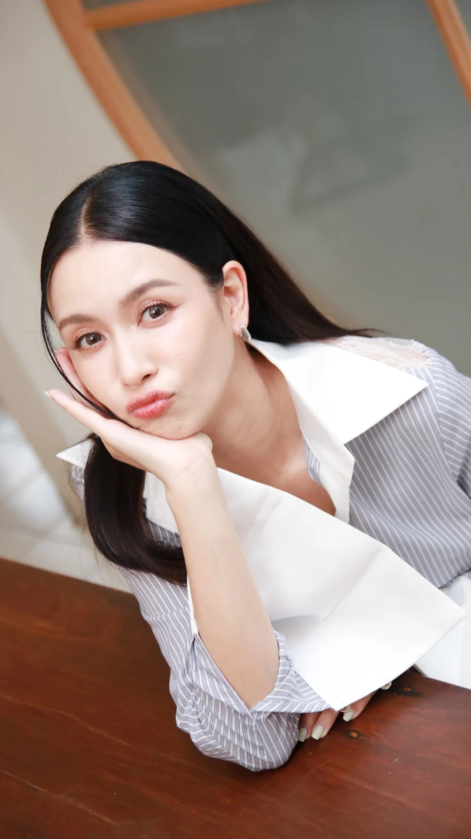 ผลงานภาพพอร์ตเทรตผู้หญิงในแสงธรรมชาติ